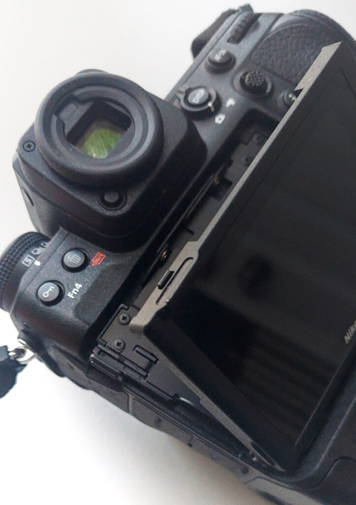 Nikon Z9 Articulated screen 2